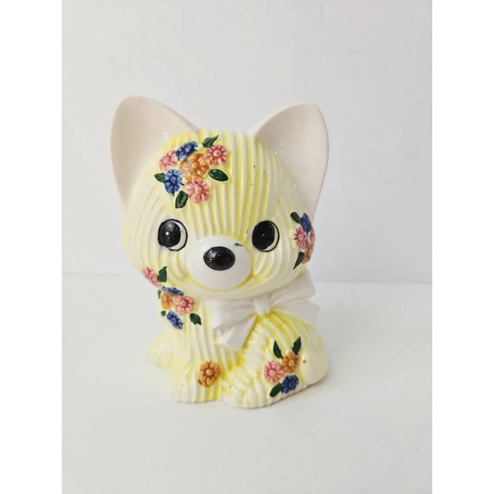 Vintage Napco 9591 yellow cat figurine planter yarn